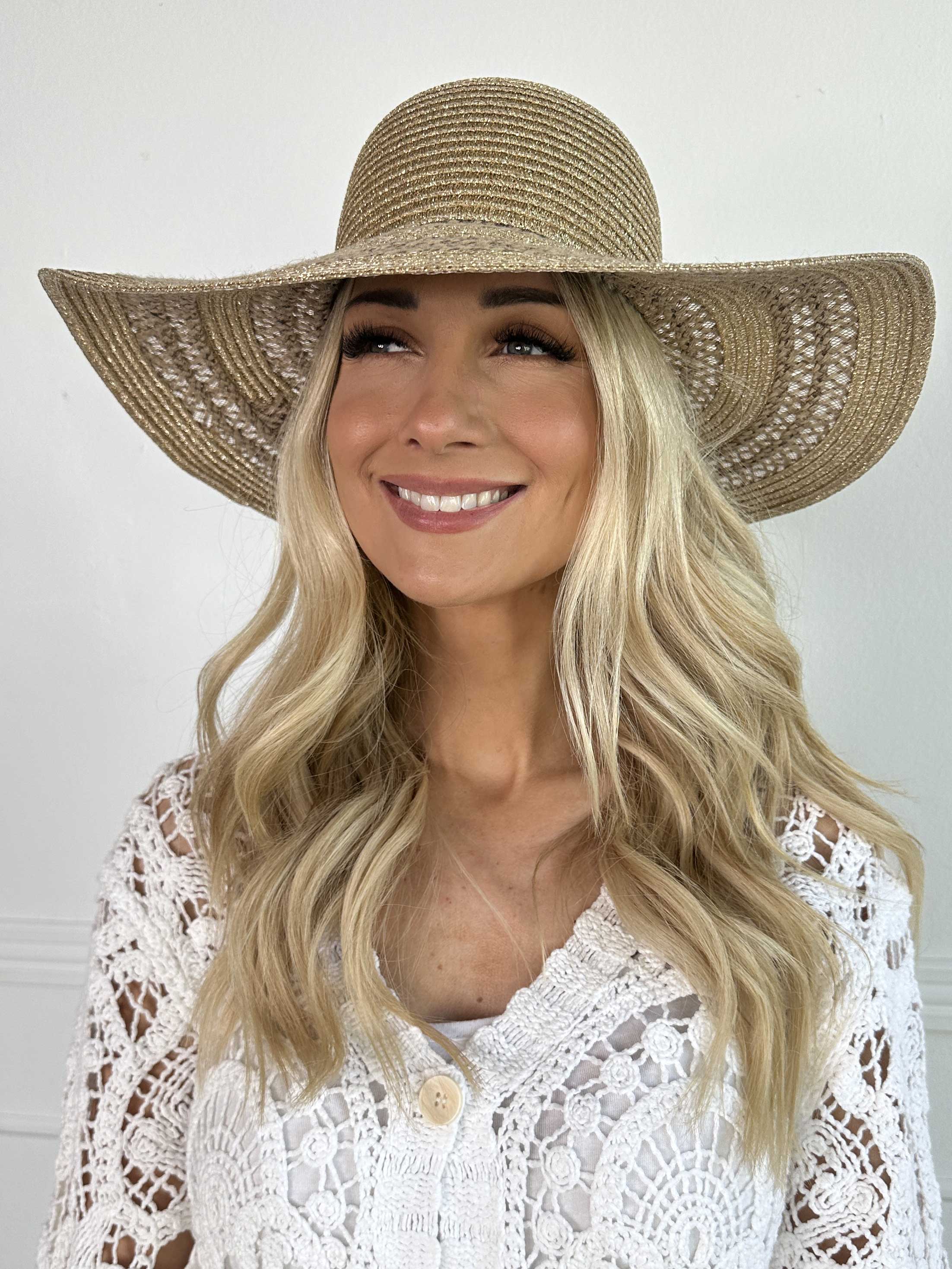 Pauline - Sommarhatt av halm med lerfärgat och guldfärgat nät